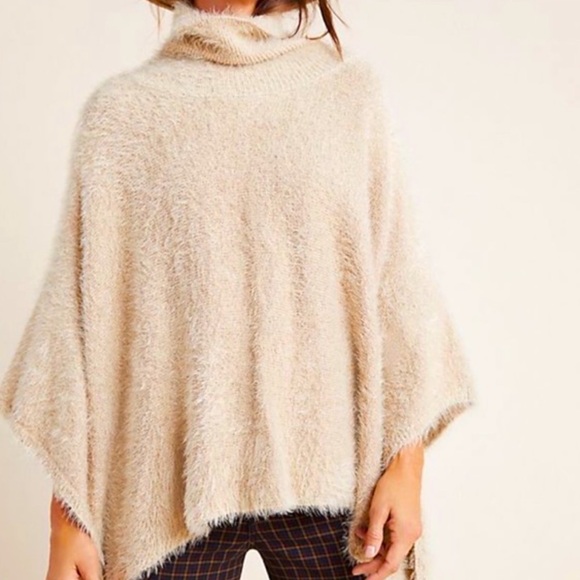 Akemi + Kin Eyelash Gold Leaf Lara Poncho - Picture 4 of 12